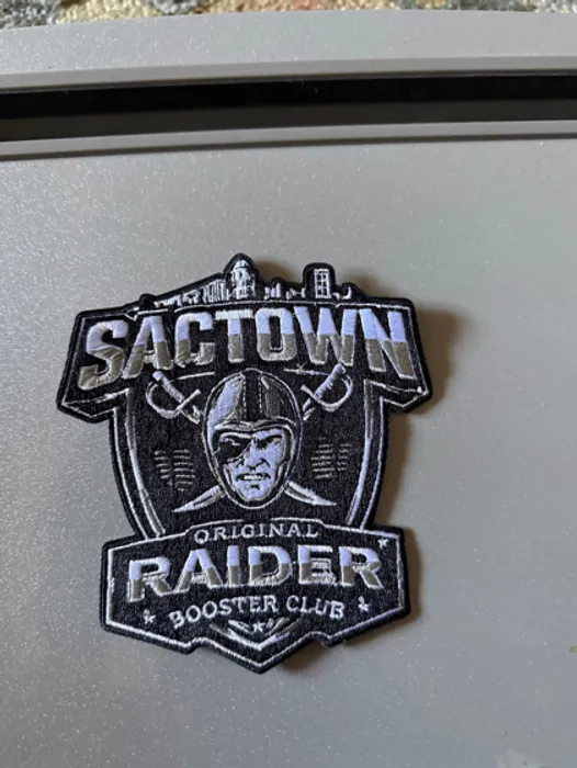 CustomBannersNow.Com - Embroidered Patches