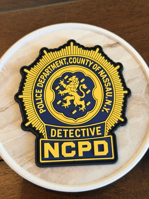 CustomBannersNow.Com - PVC Patches