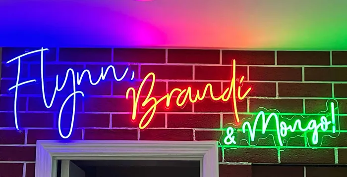 CustomBannersNow.Com - Custom Neon Sign