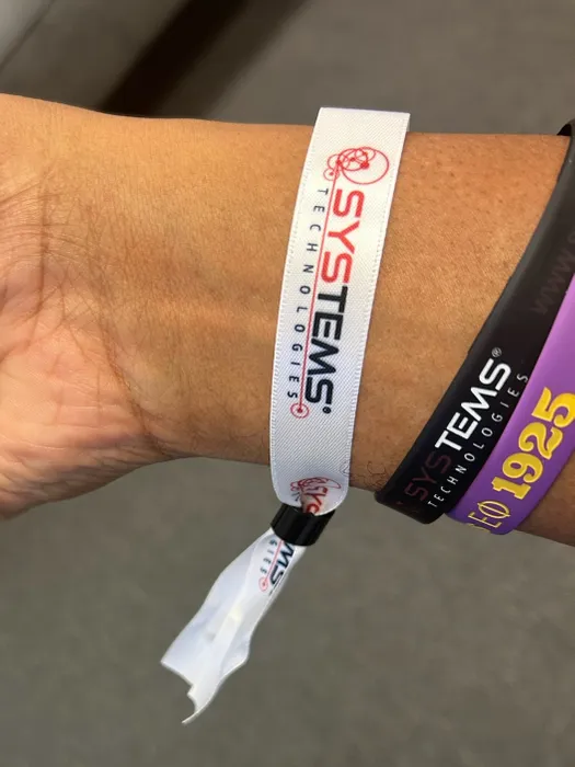 CustomBannersNow.Com - Full Color Satin Cloth Wristbands