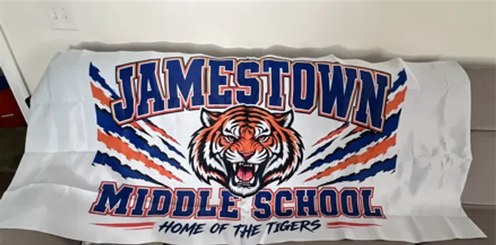 CustomBannersNow.Com - Breakaway Vinyl Banners