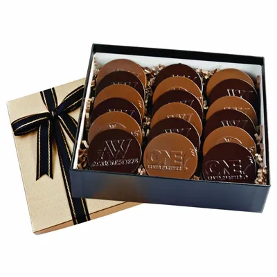 Cookie Gift Box with 18 Round Cookies - Custom Banners Now