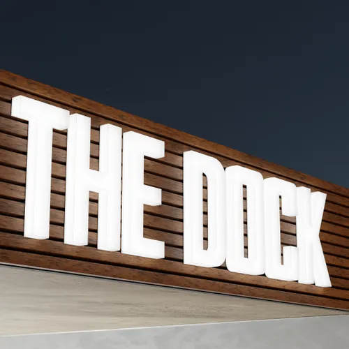 Full lit Sign - Custom Banners Now