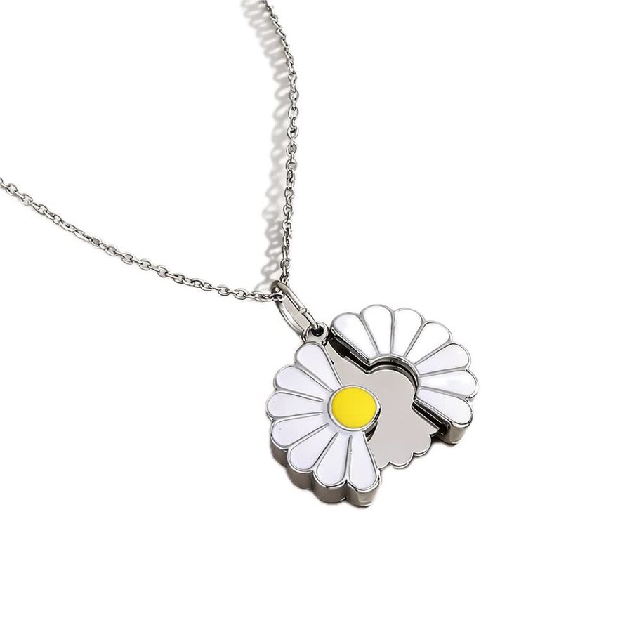 Photo Locket Necklaces - Custom Banners Now